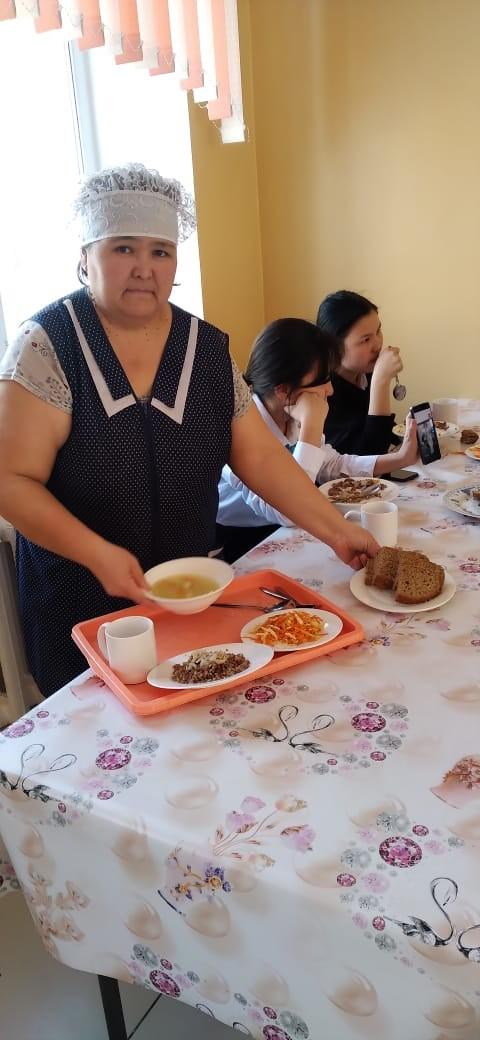 Оқушыларды тегін ыстық тамақпен қамту-